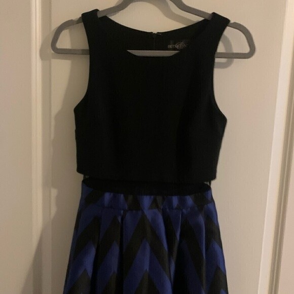 BESTY & Adam Formal Evening Gown - Picture 2 of 9